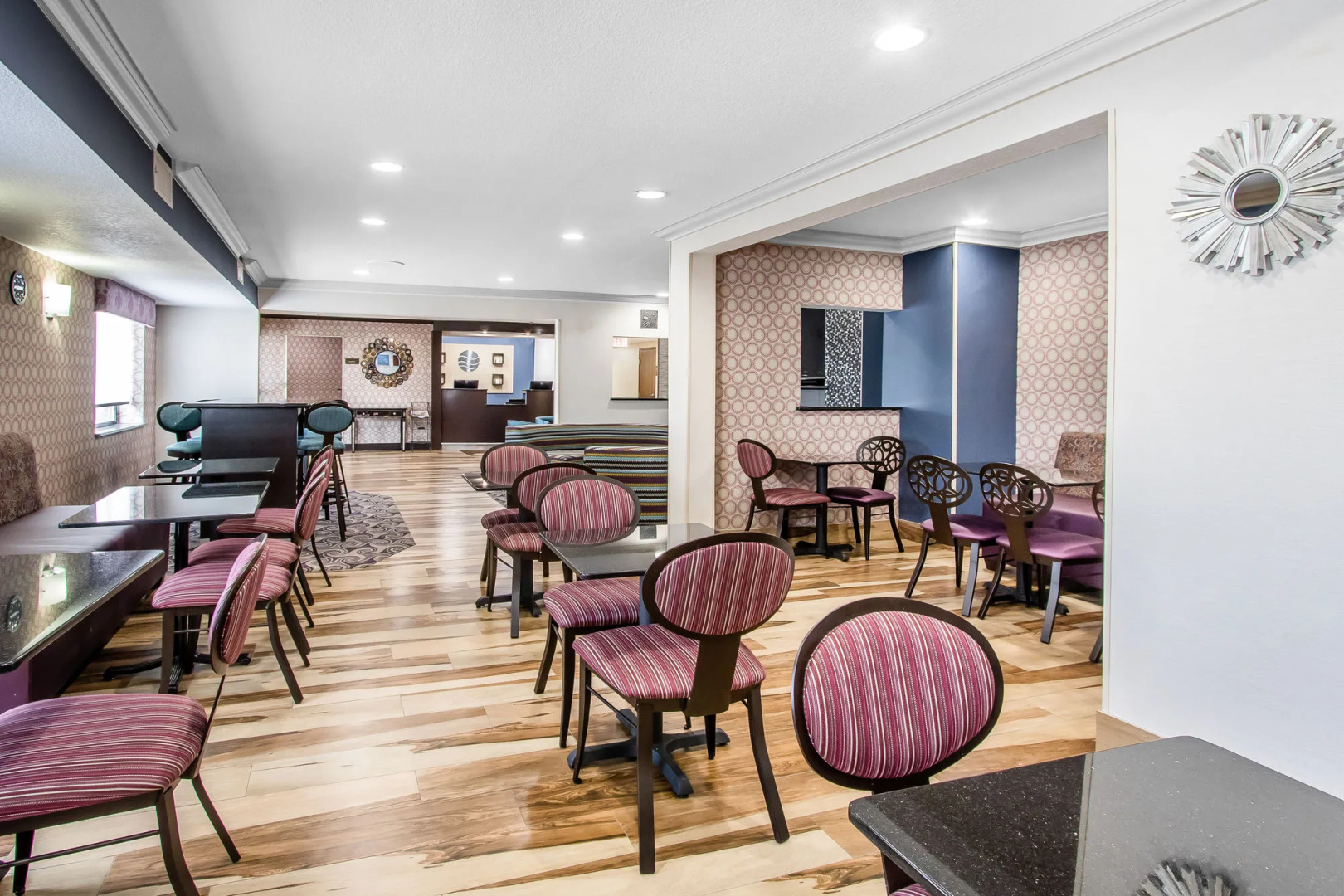 Photo - Comfort Inn Tulsa Midtown
