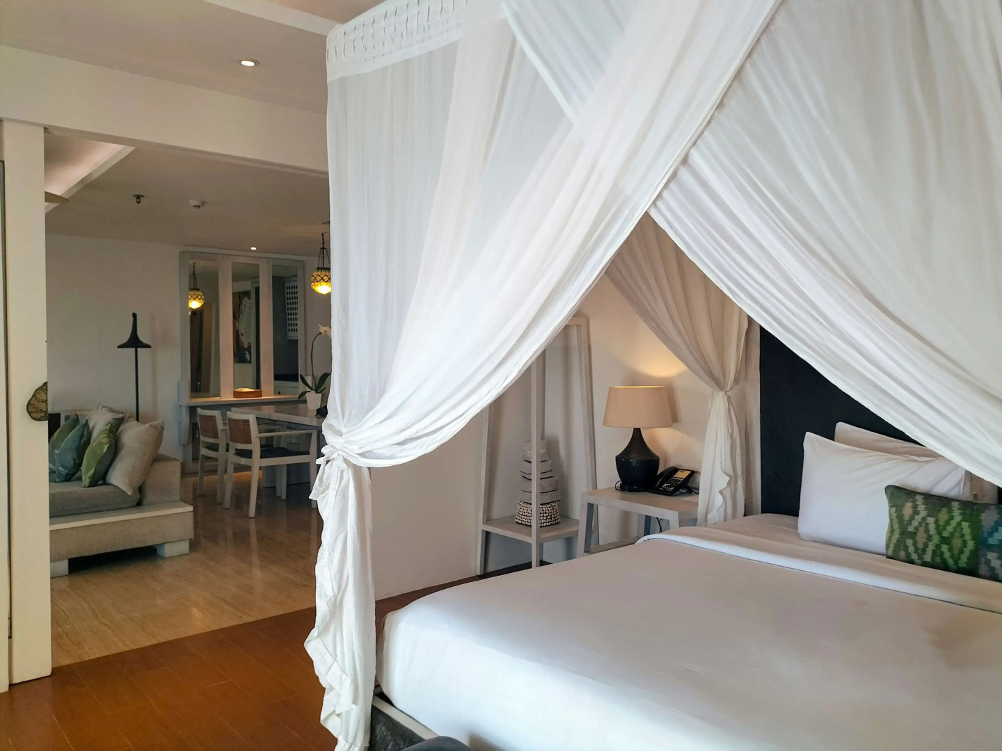 Foto - Away Bali Legian Camakila