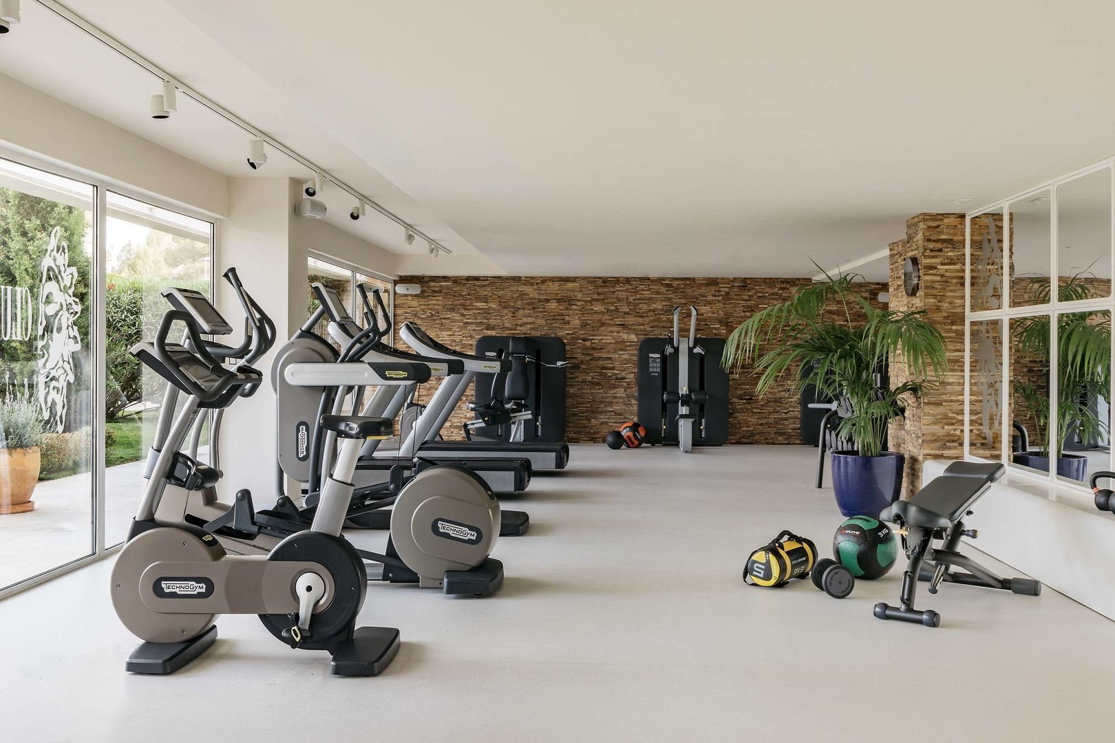 Photo - ME Ibiza - The Leading Hotels of the World