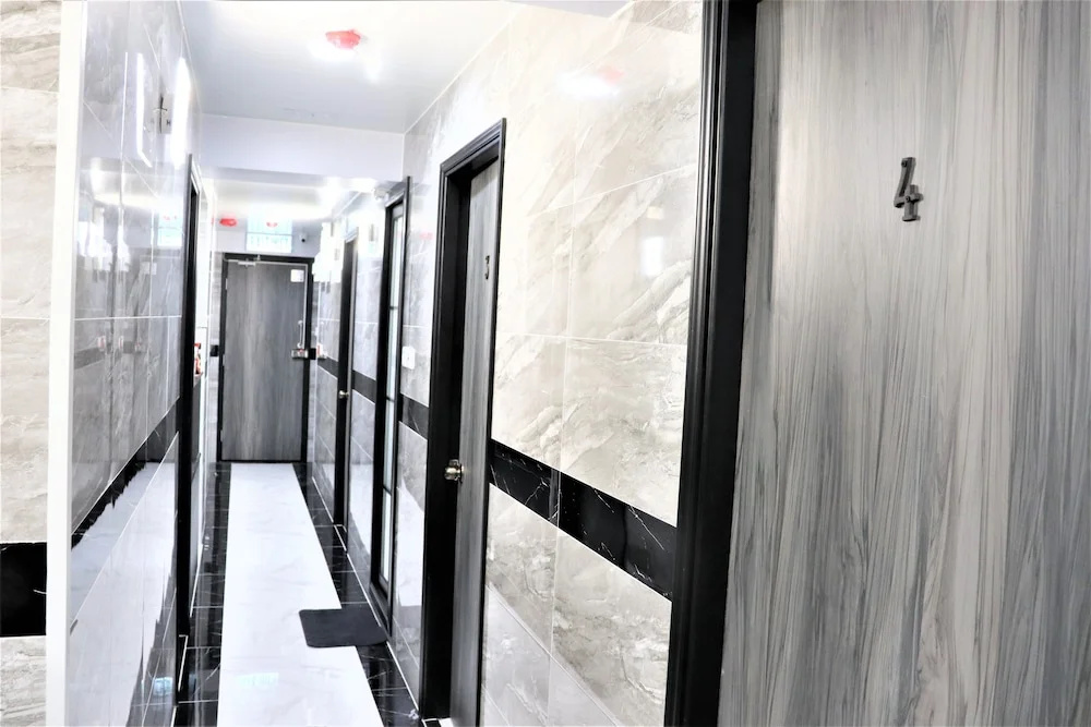 Photo - W's Lounge