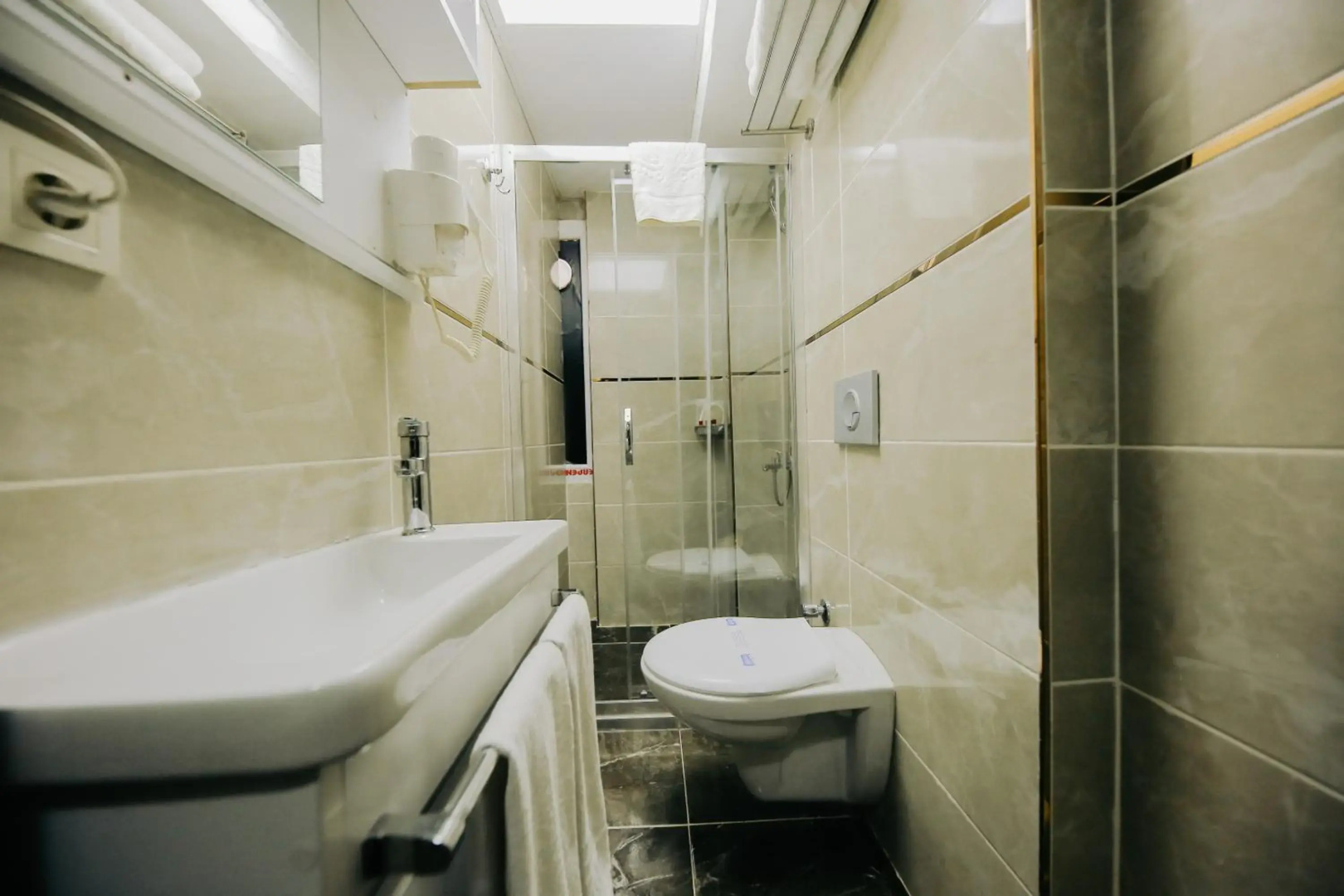 Foto - Red Green Hotel