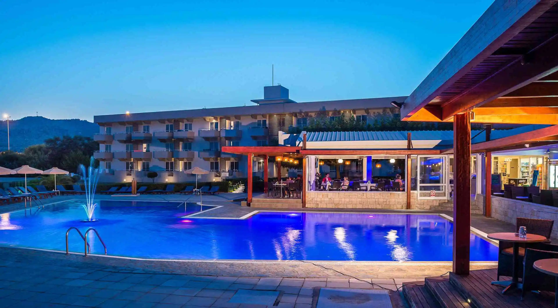 Foto - Zoes Hotel & Suites