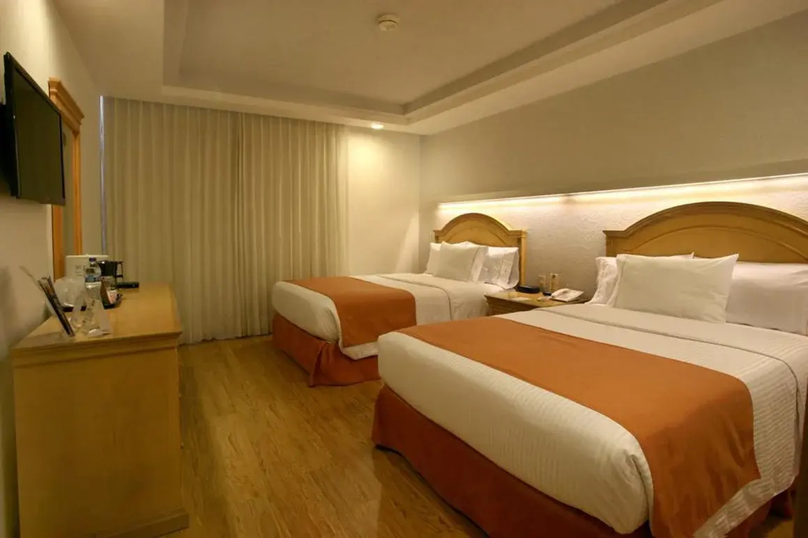 Photo - Hotel Horizon and Convention Center