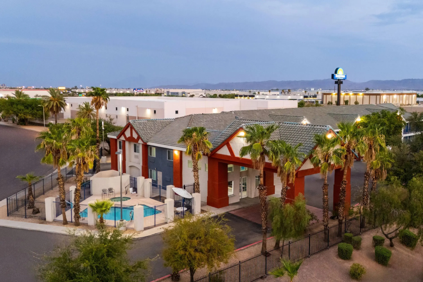 Photo - Days Inn by Wyndham Phoenix West
