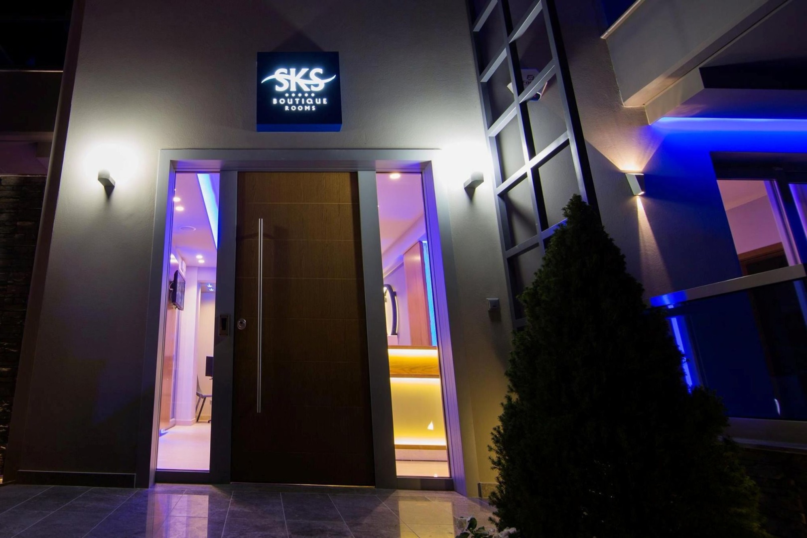 SKS Luxury Suites & Rooms