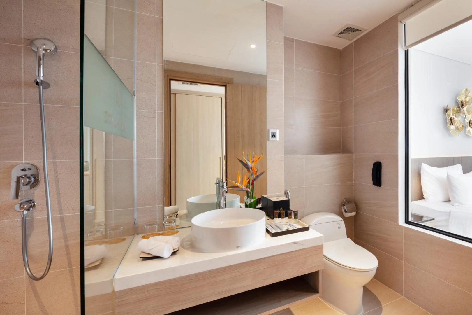 Photo - DQua Hotel