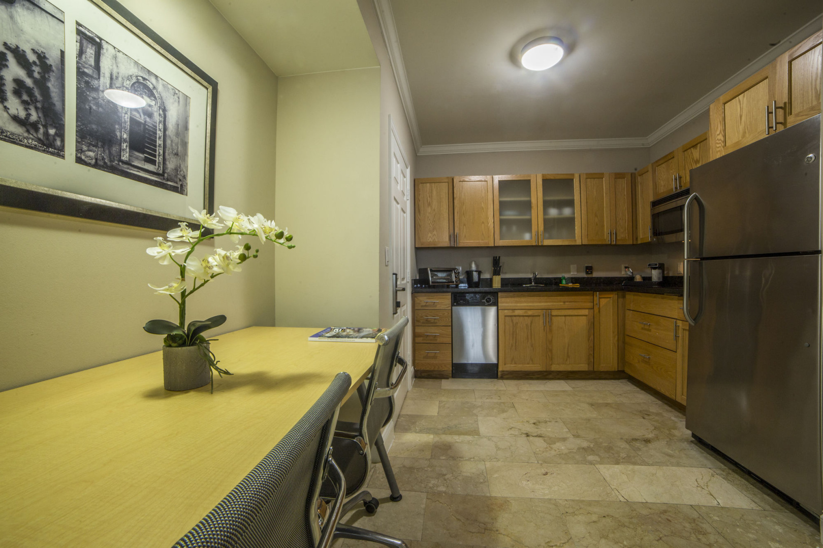 Photo - Nuvo Suites Hotel