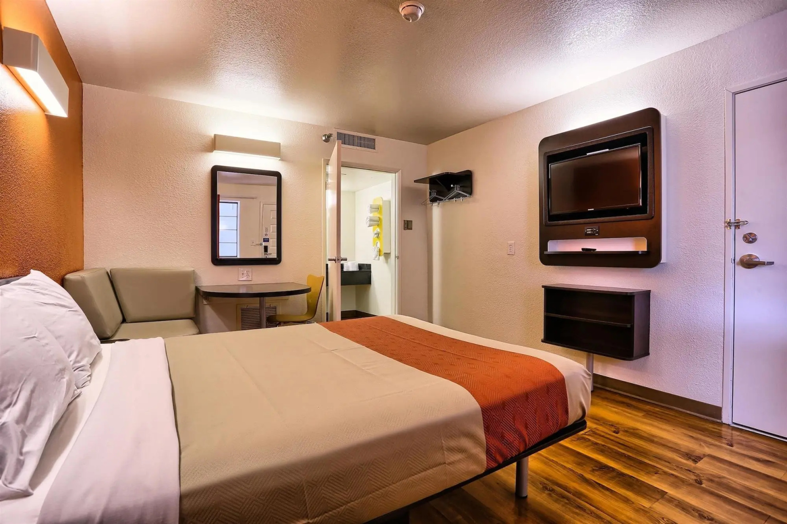 Foto - Super 8 by Wyndham Petaluma