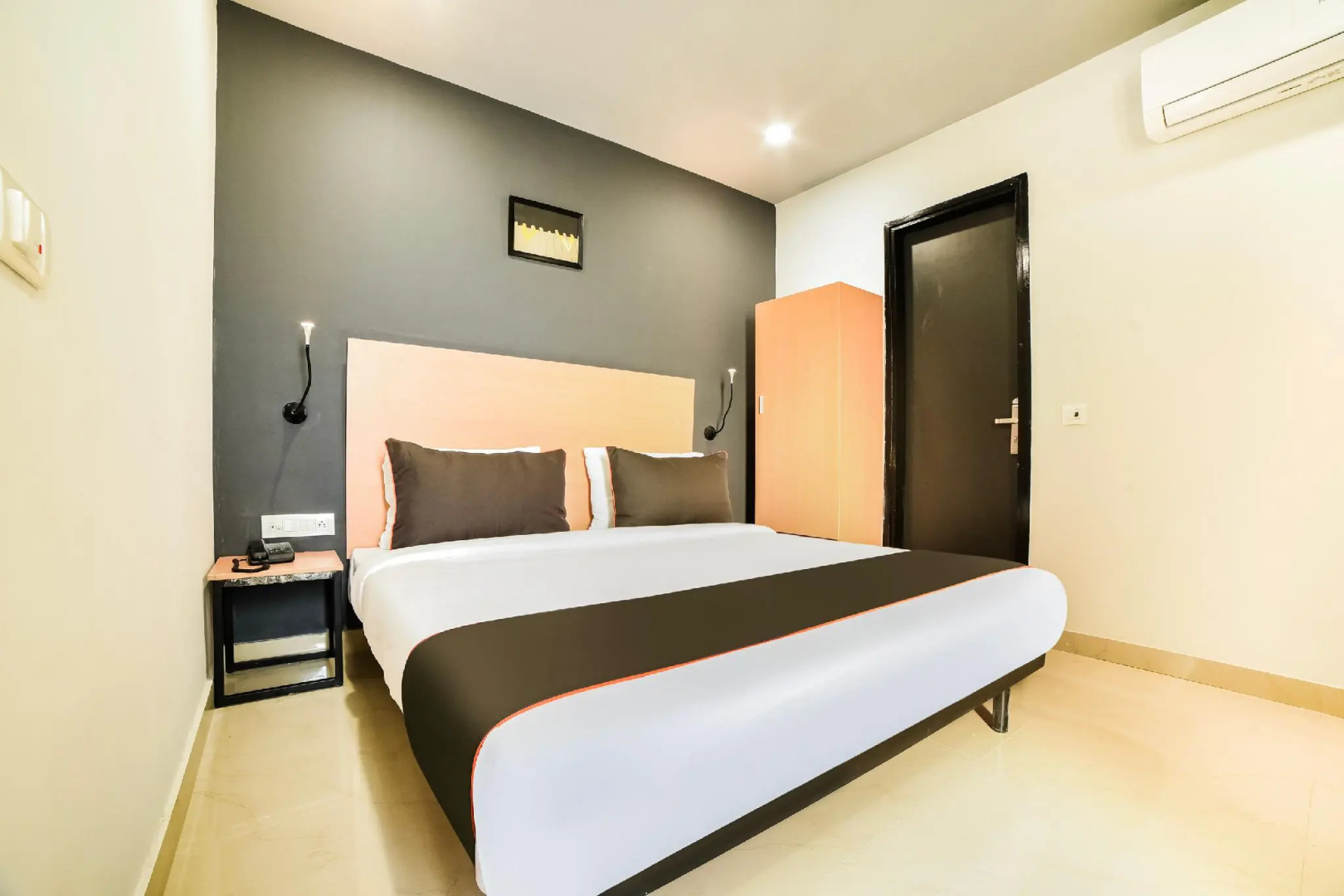 Foto - OYO Townhouse 475 Nangal Raya Pankha Road