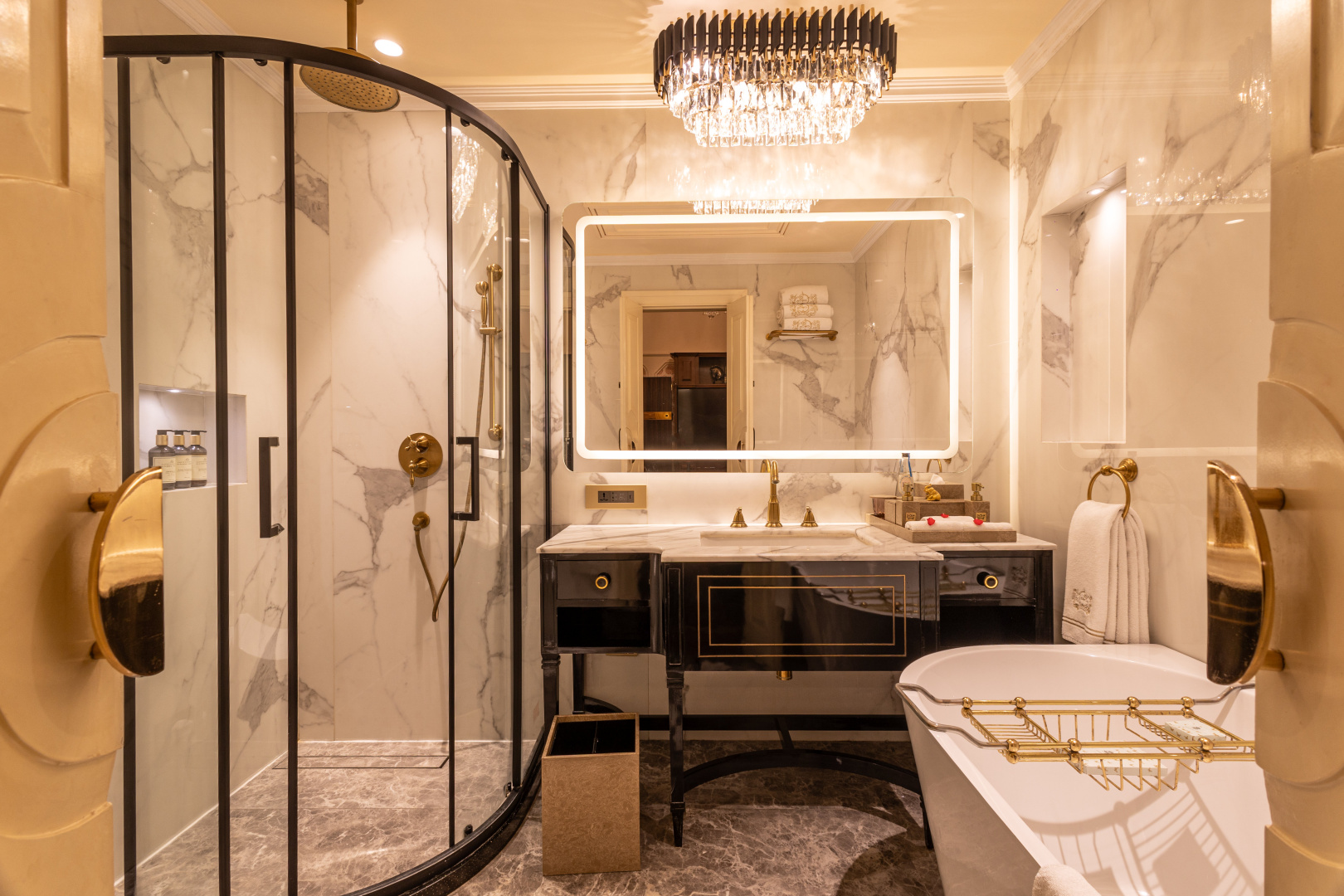 Photo - The Claridges, New Delhi