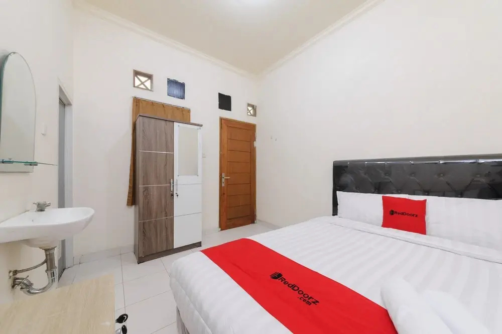 Photo - RedDoorz @ Meruya Utara