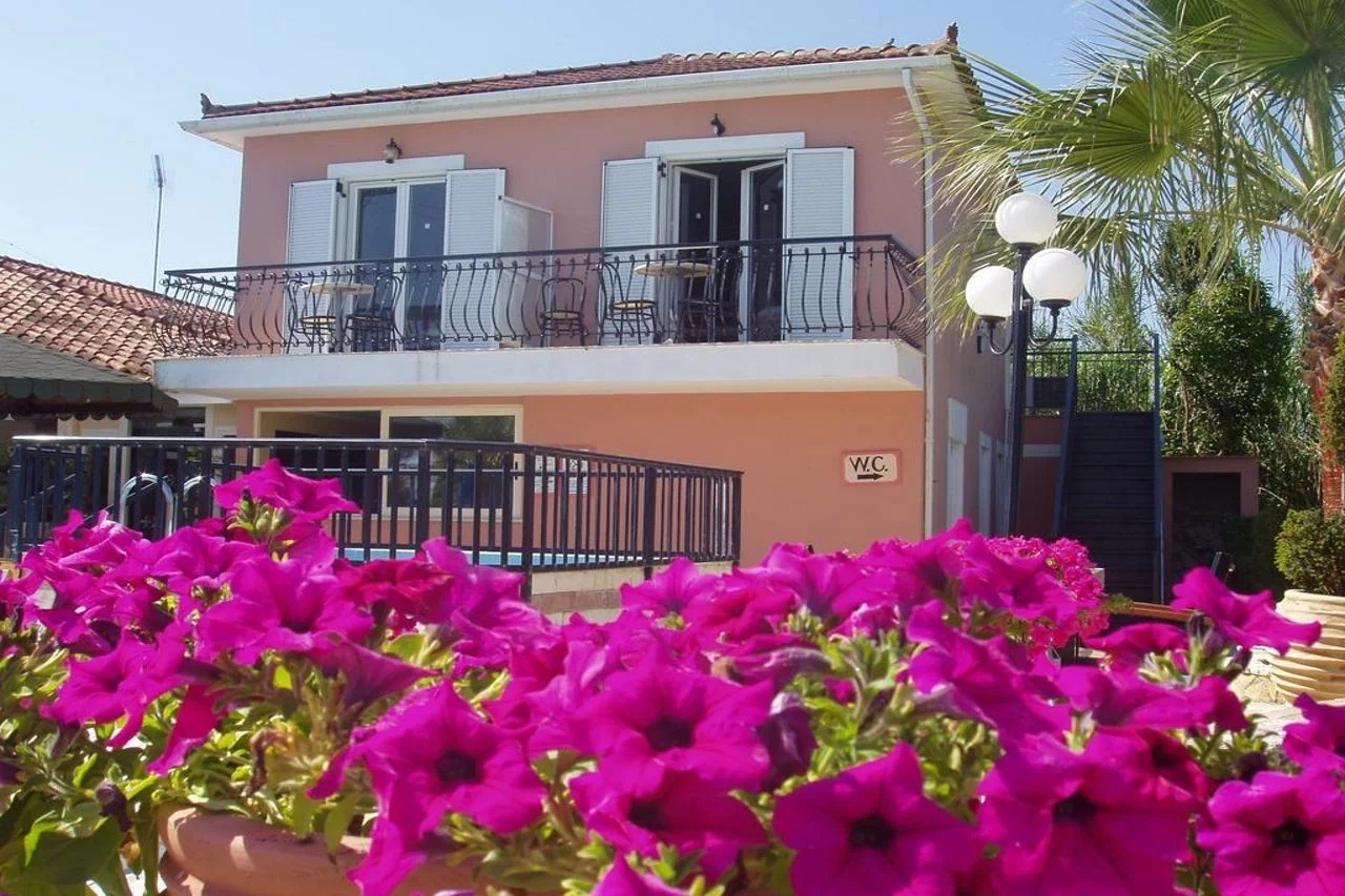 Photo - Paradise Apartments