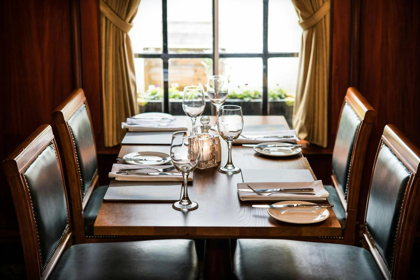 Photo - The Royal Toby Hotel