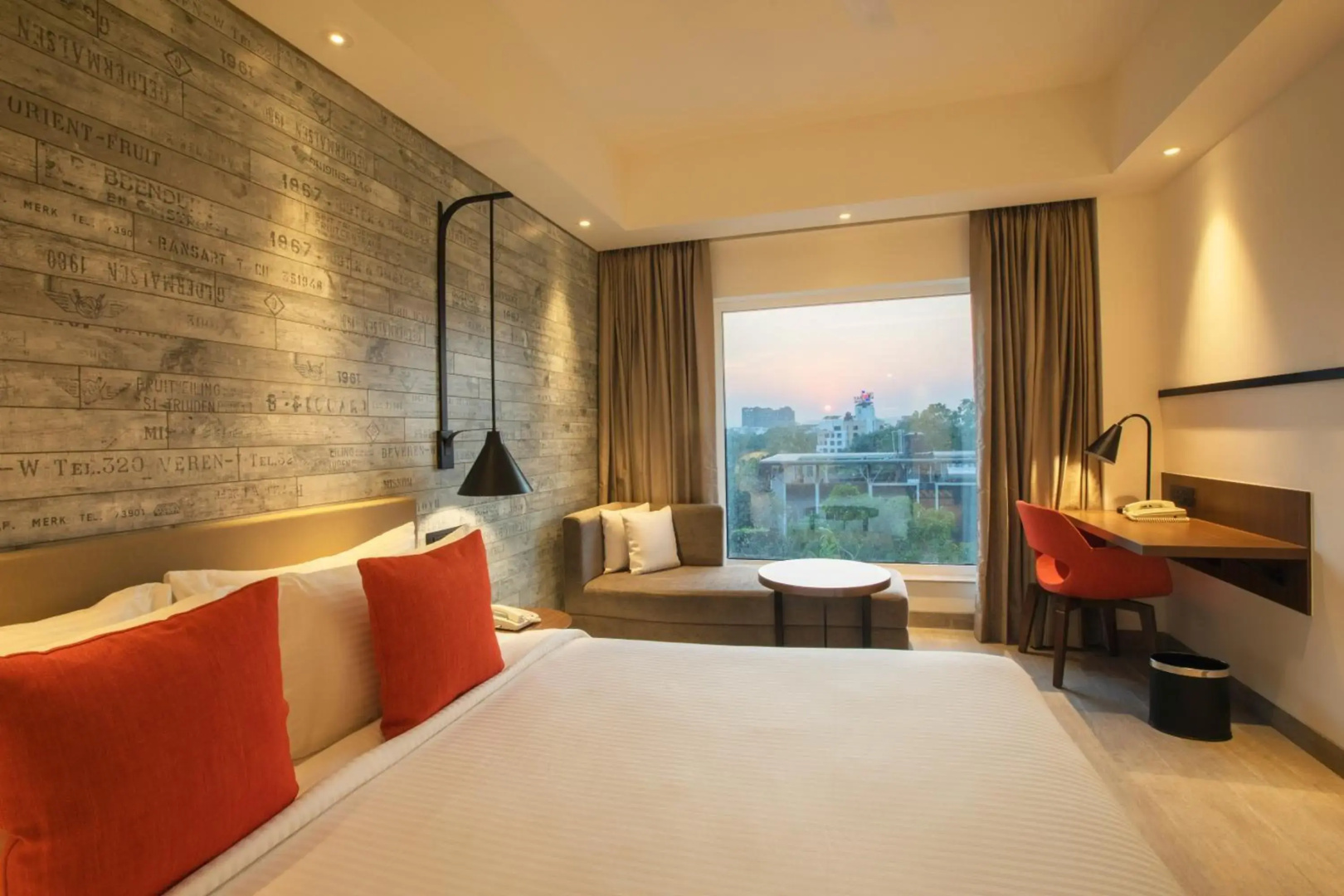 Photo - Lemon Tree Premier City Center Pune