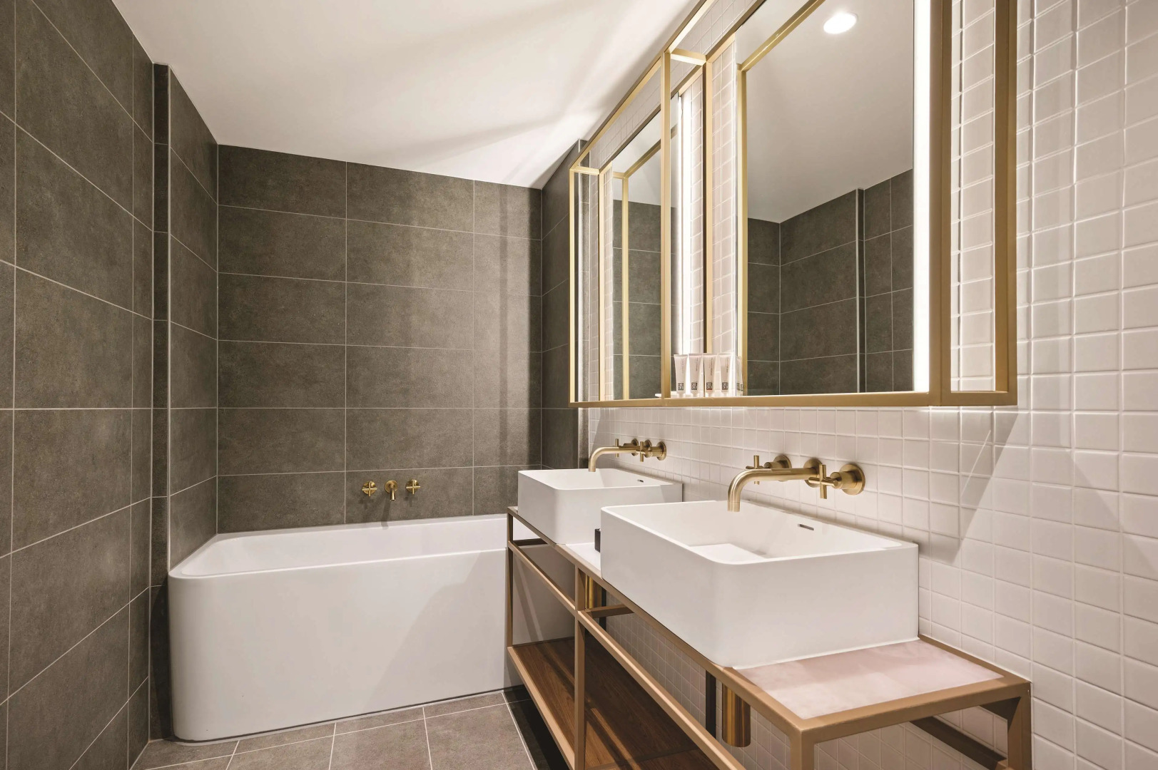 Photo - Vibe Hotel Melbourne