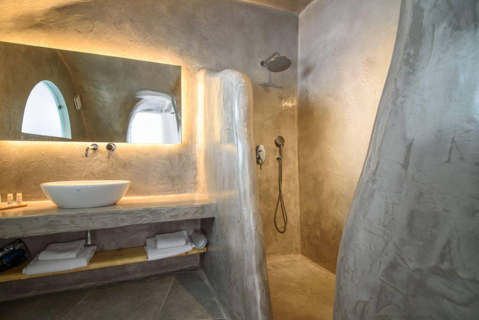 Photo - On the Cliff