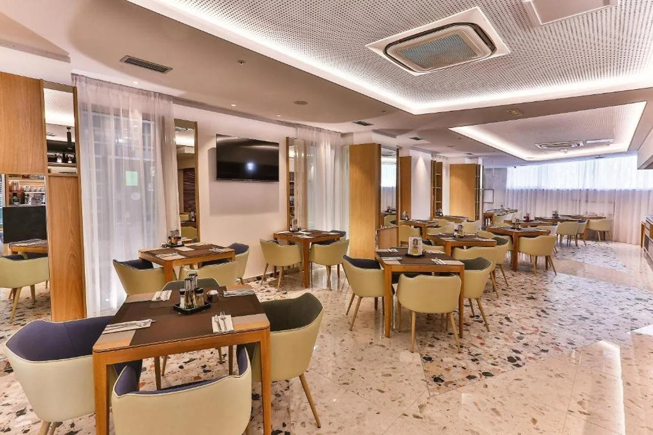 Photo - Carine Hotel Centar