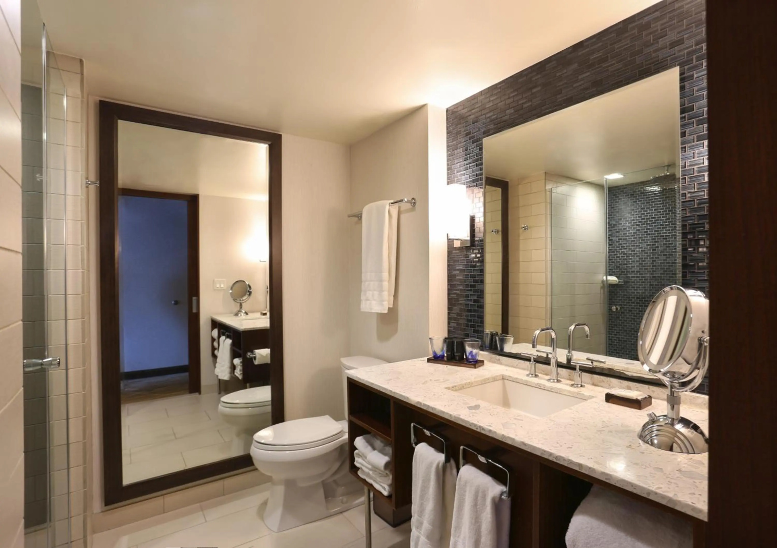Foto - Black Hotel
