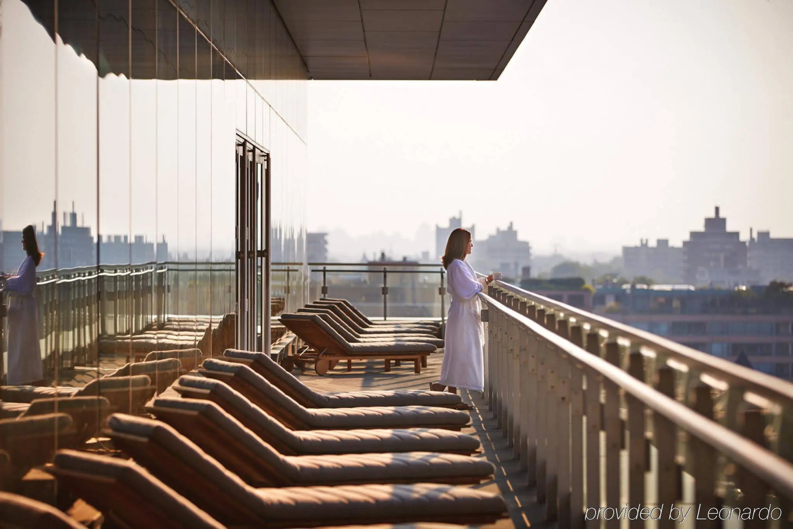 Photo - Four Seasons Hotel Toronto