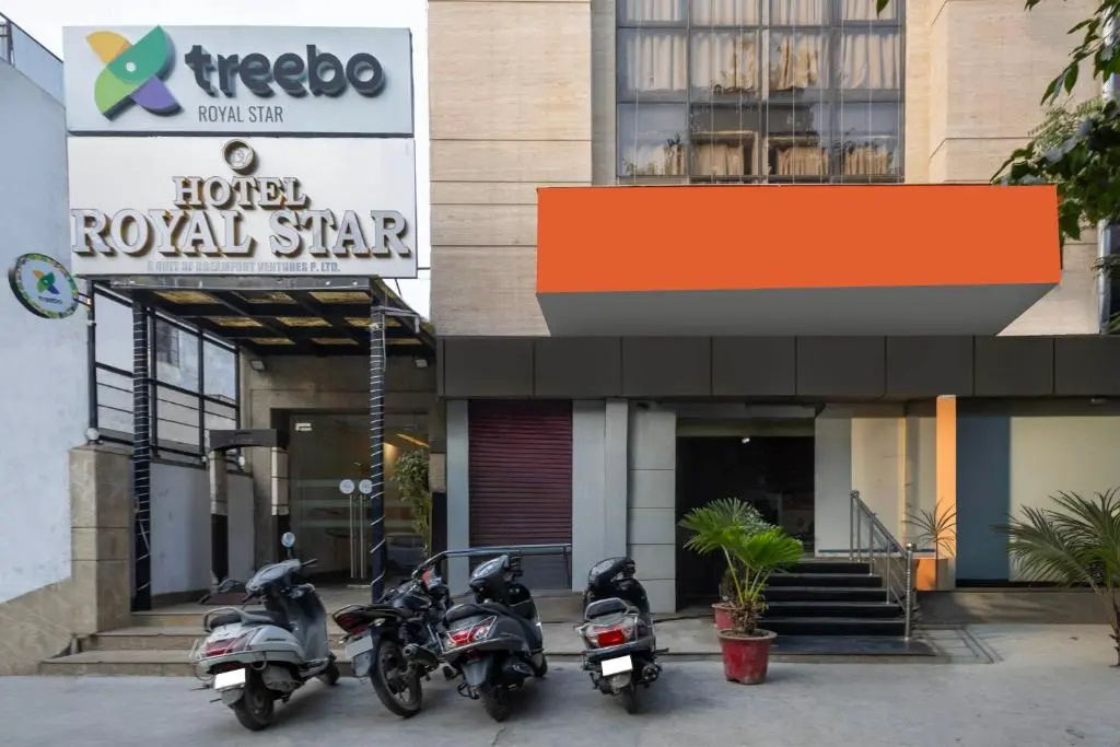 Photo - Treebo Royal Star