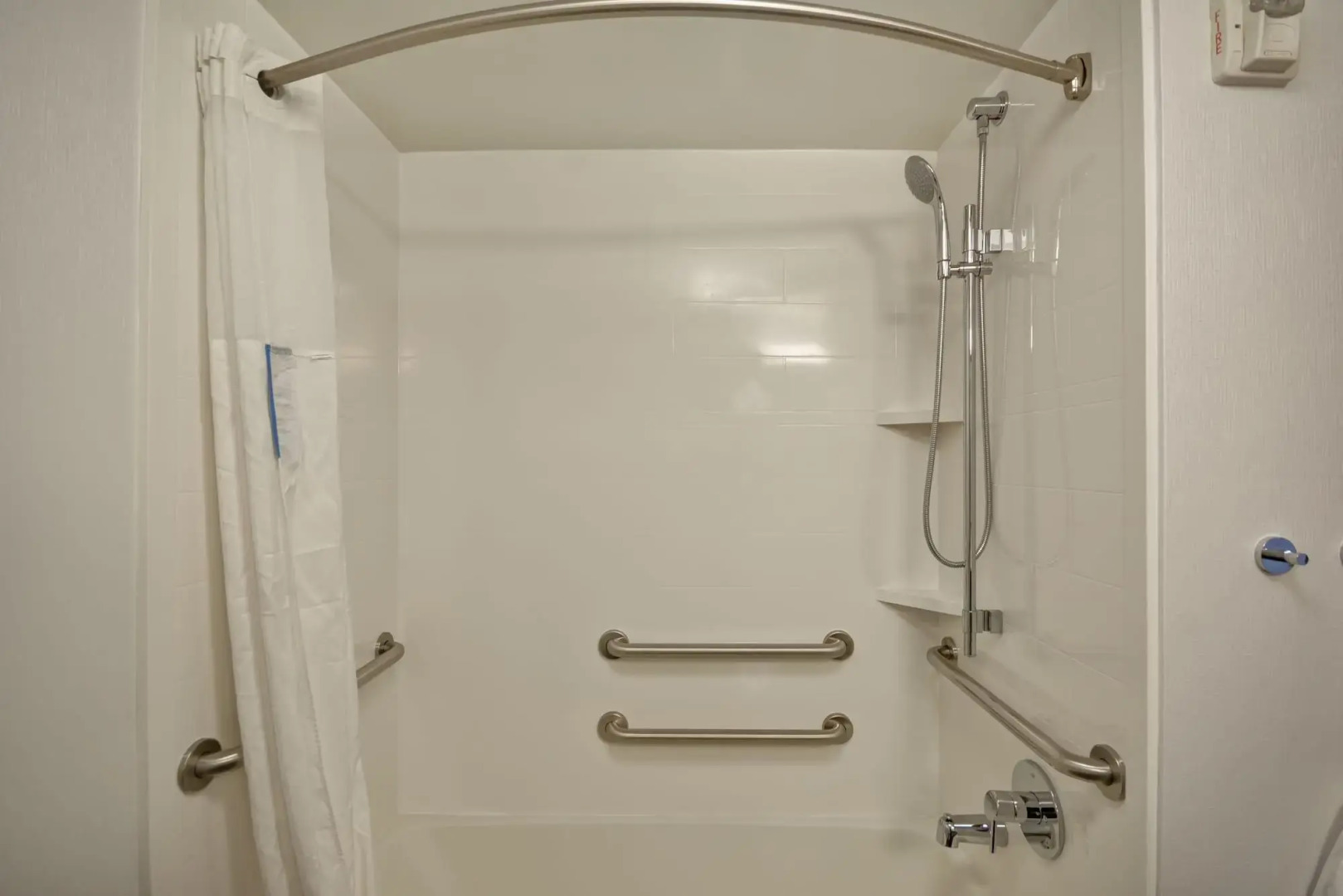 Photo - Hampton Inn & Suites Los Angeles Burbank Airport