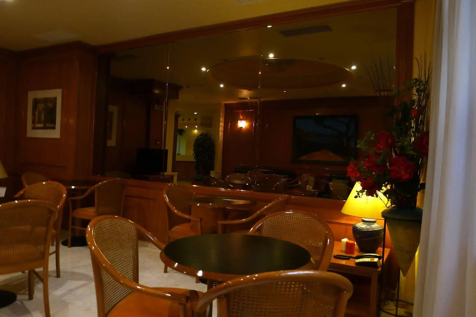 Photo - Victory Inn Hotel