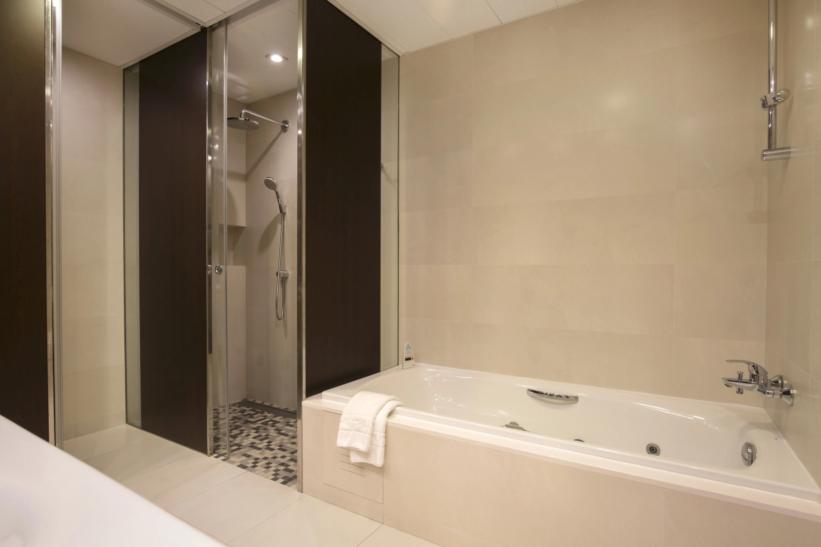 Photo - Yomo Mola Park