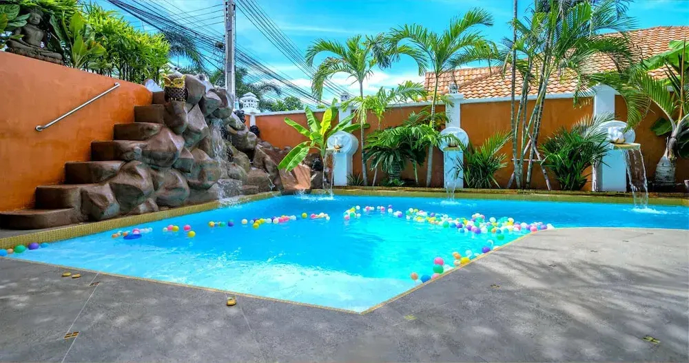 Foto - TUCHELAND Luxury Pool Villa Pattaya Walking Street