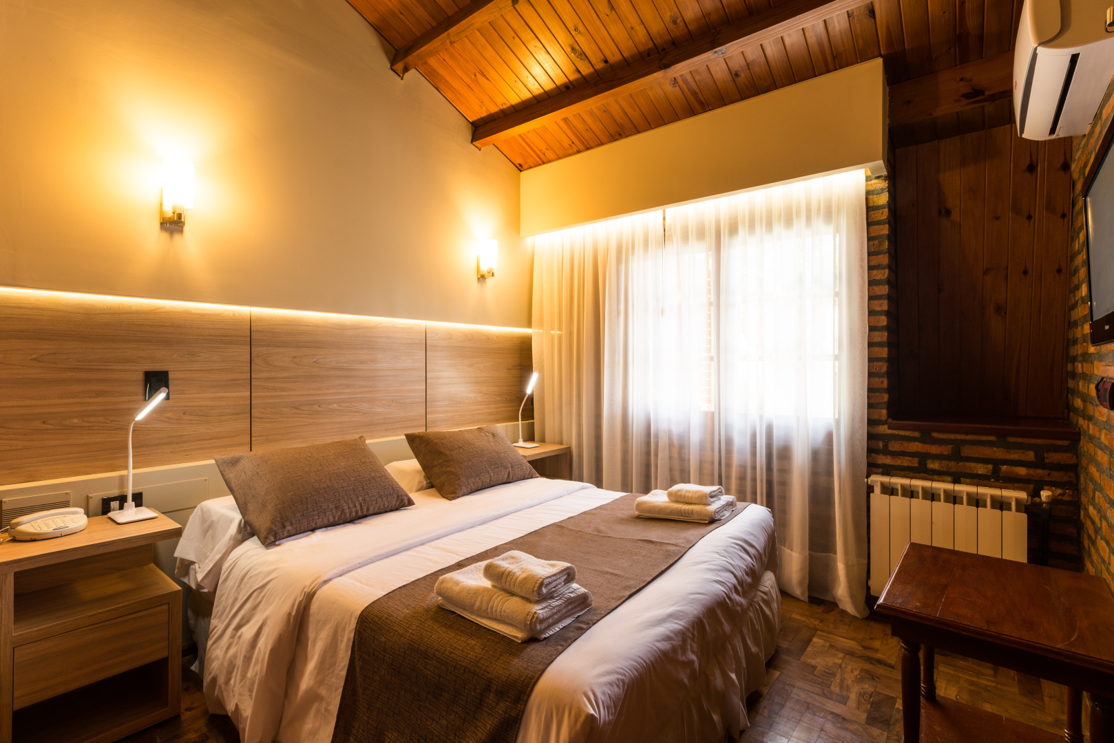 Photo - Portal del Lago Hotel
