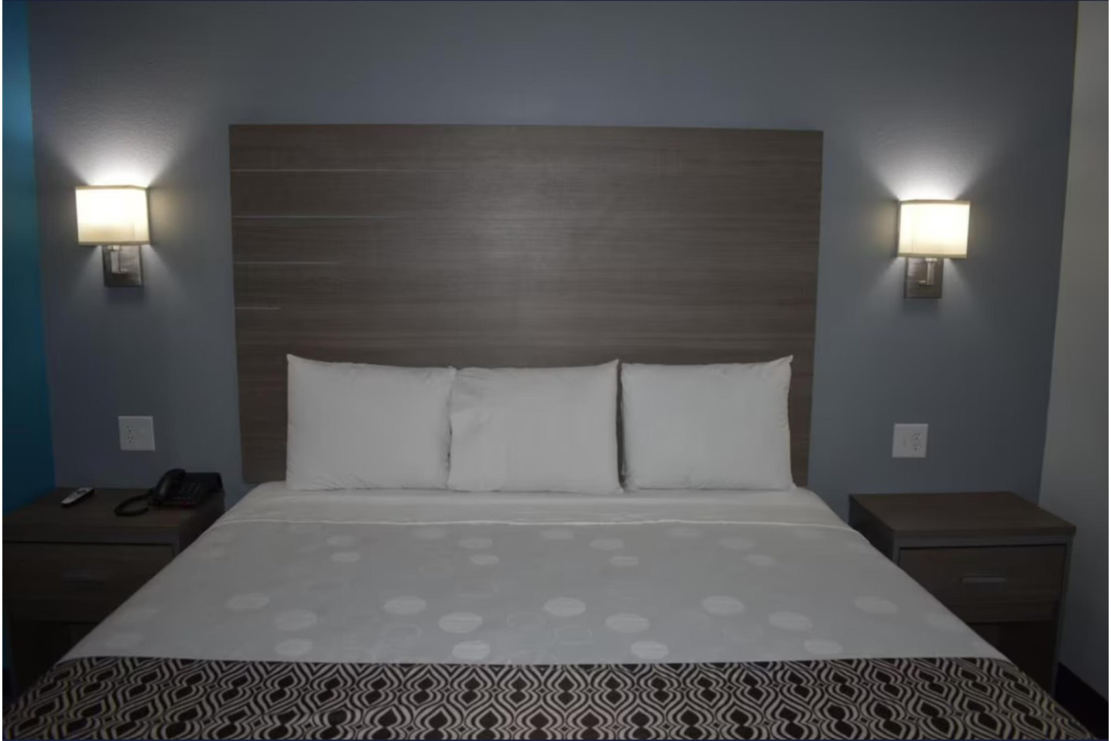 Photo - Hotel Royale IAH Airport North Houston I-45