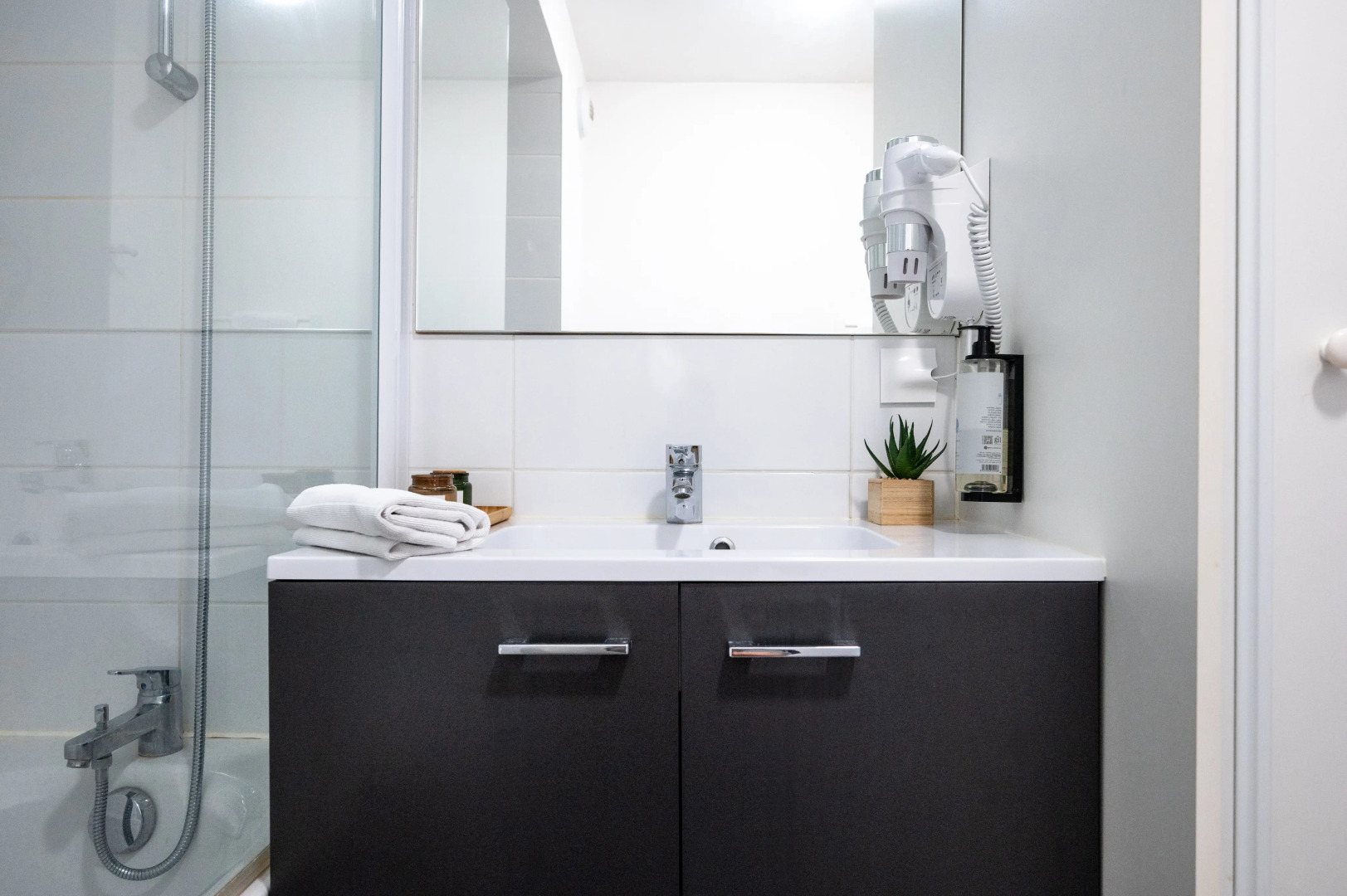 Photo - Nemea Appart Hotel Quai Victor Tours Centre