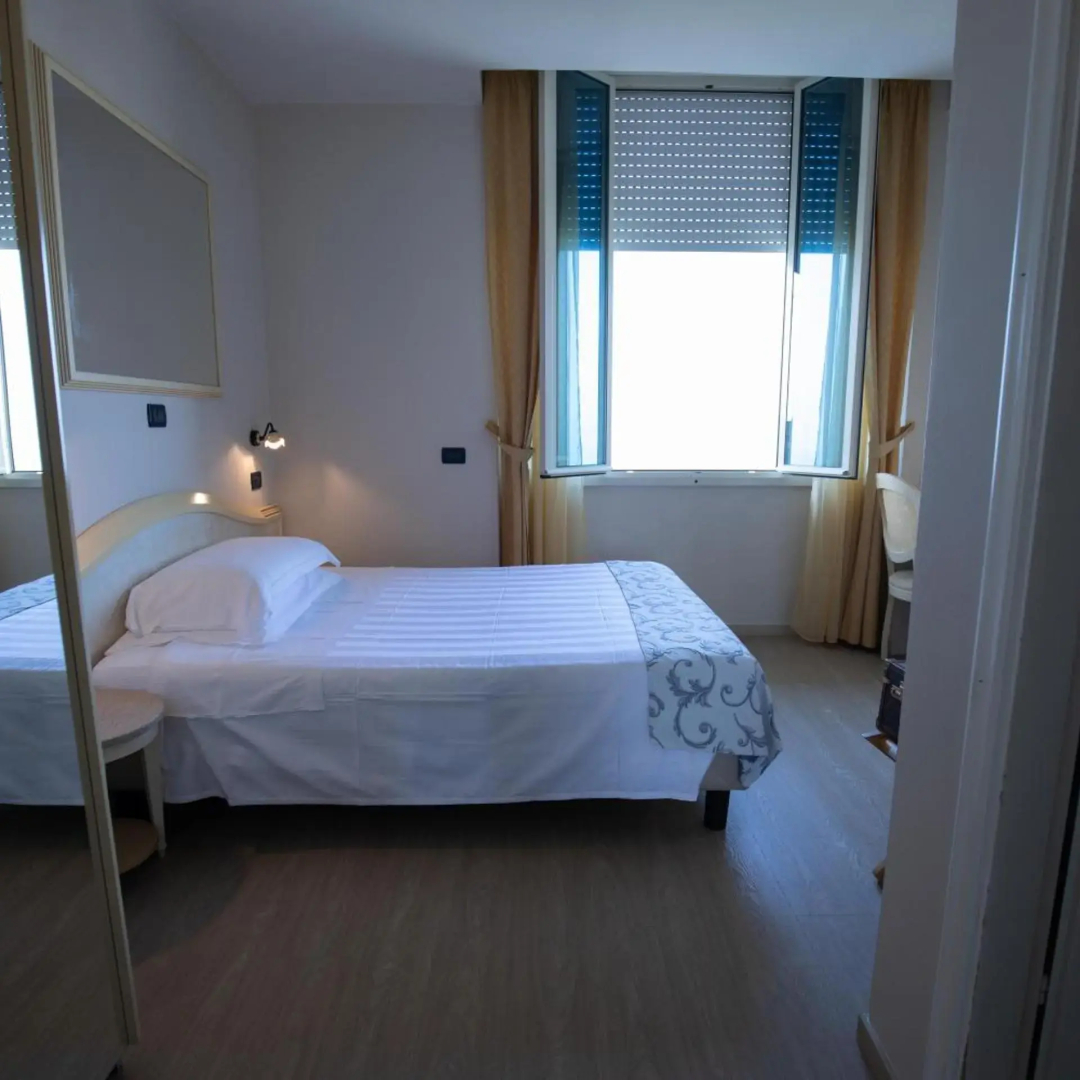 Photo - Hotel London