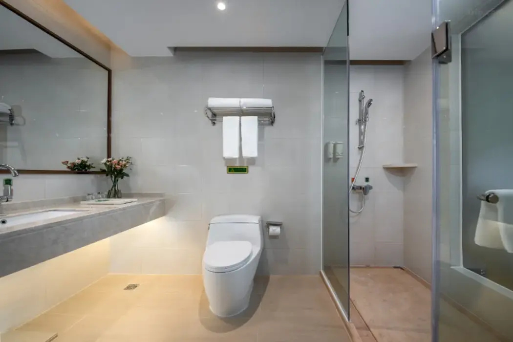 Vienna Hotel (Shenzhen Pingshan High-Speed Railway Station Pingshan Bonded Zone North Gate)