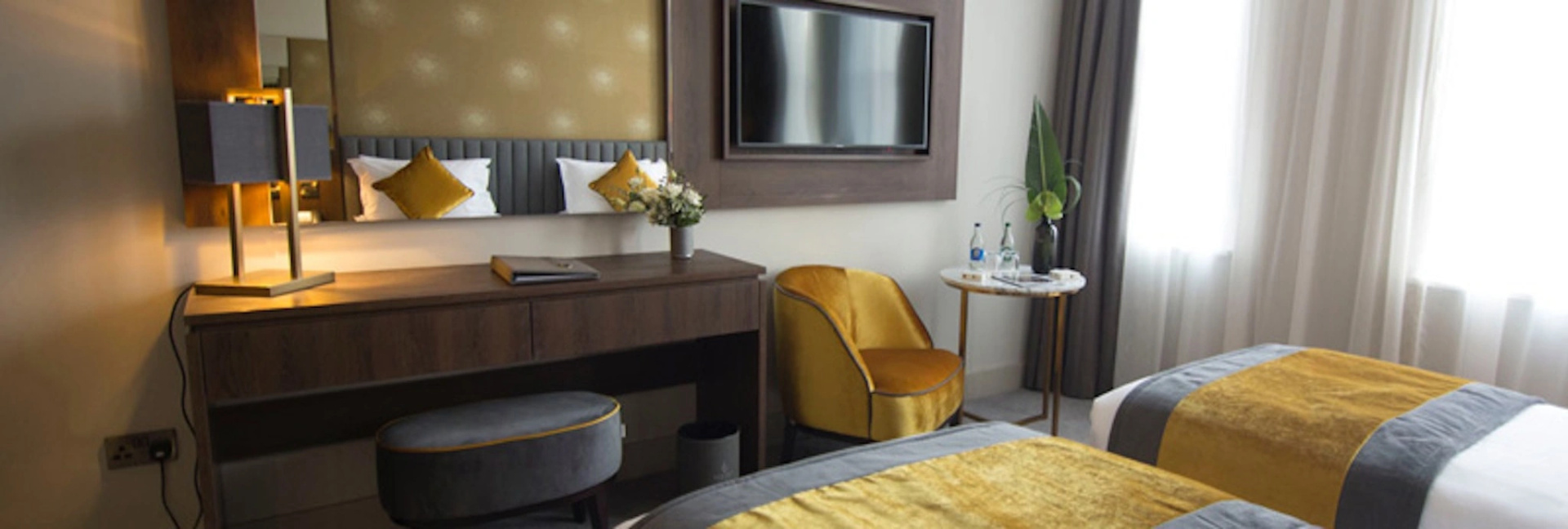 Photo - Iveagh Garden Hotel