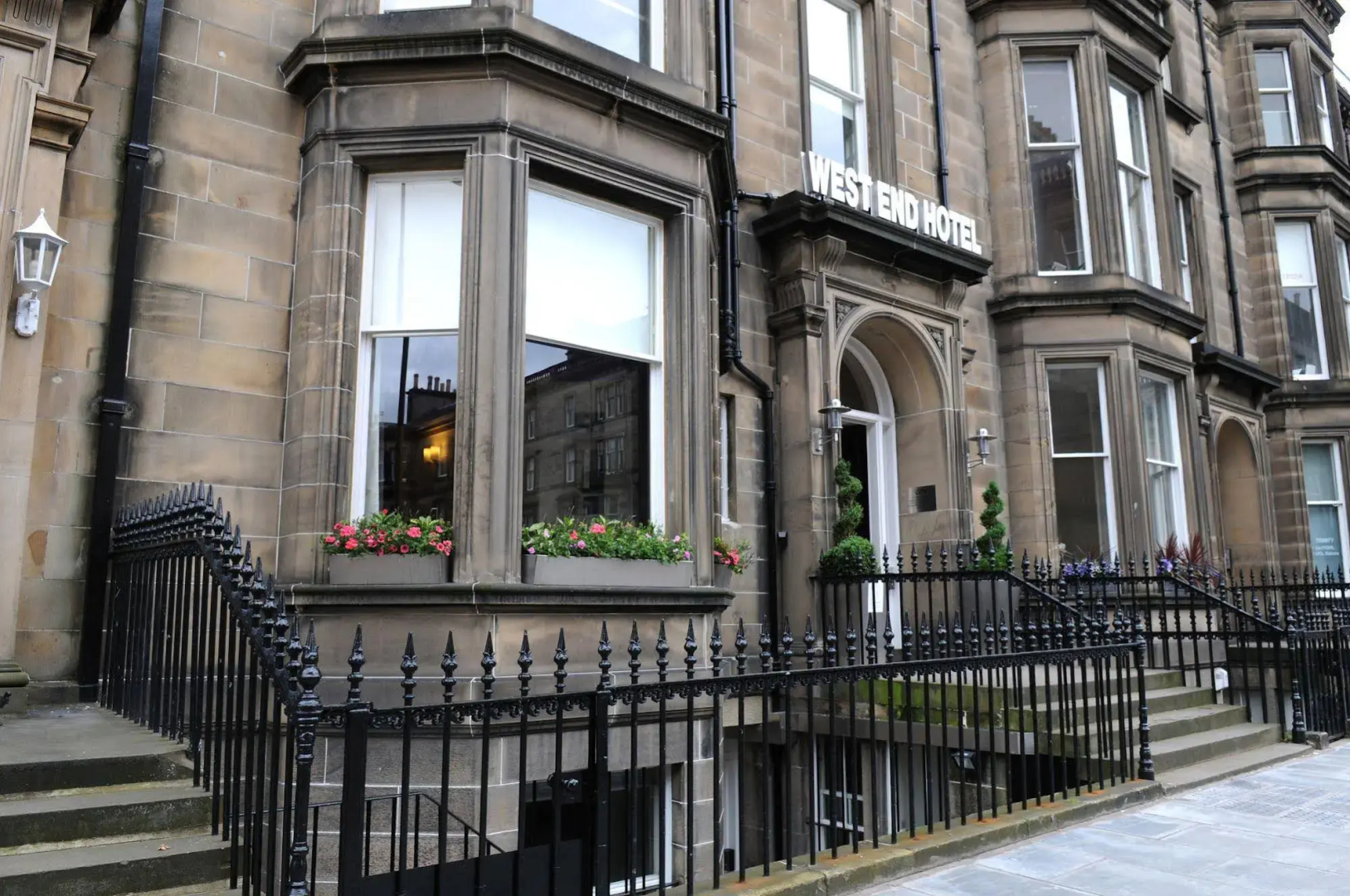 Photo - Revolver Edinburgh