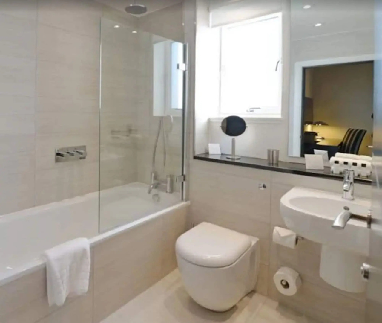 Photo - The Chester Hotel