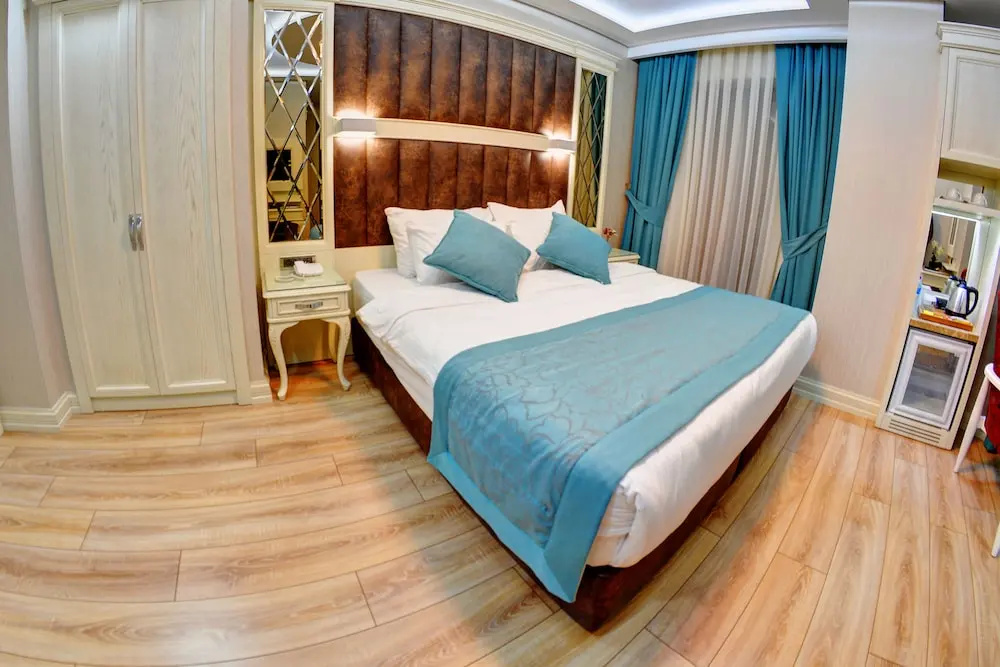 Photo - Novelty Hotel