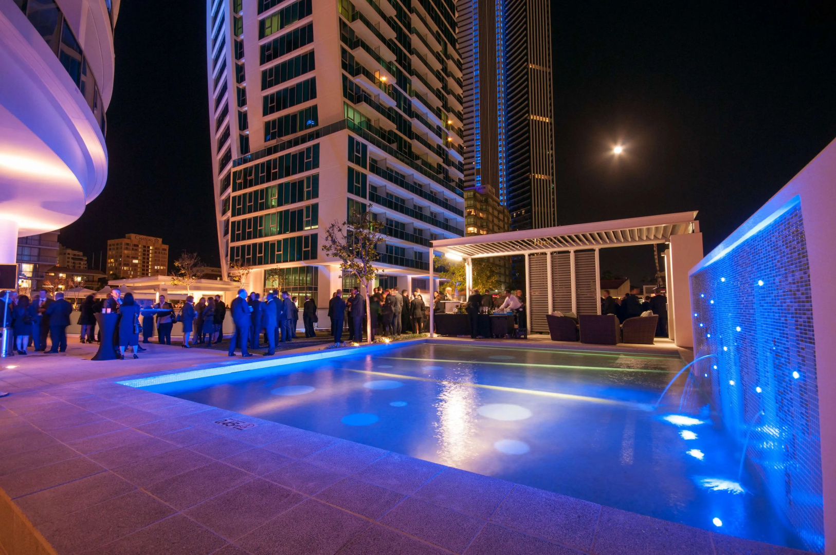 Photo - Hilton Surfers Paradise Hotel & Residences.