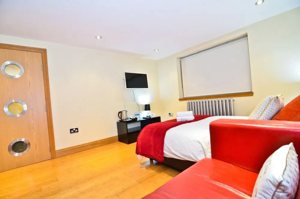 Photo - Thames View House Surrey Quays
