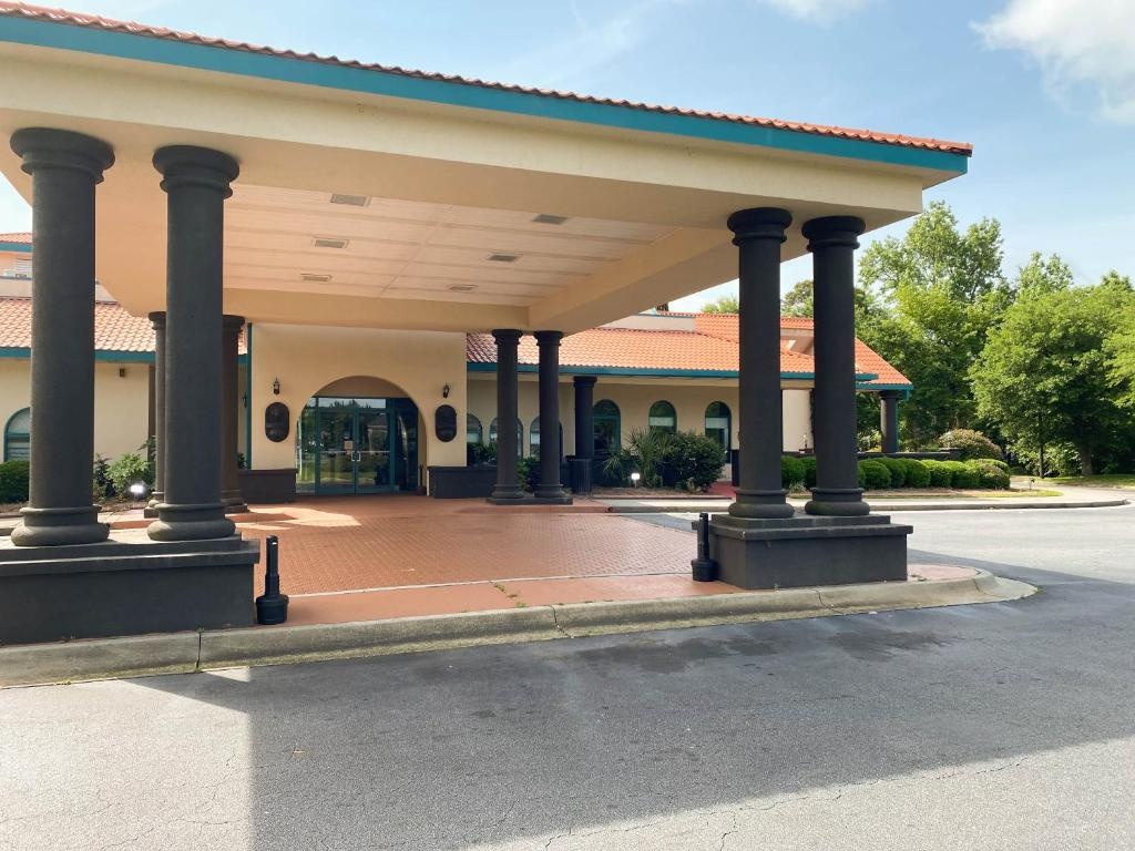 Foto - Studio 6 Extended Stay - Savannah, GA - Gateway & I-95