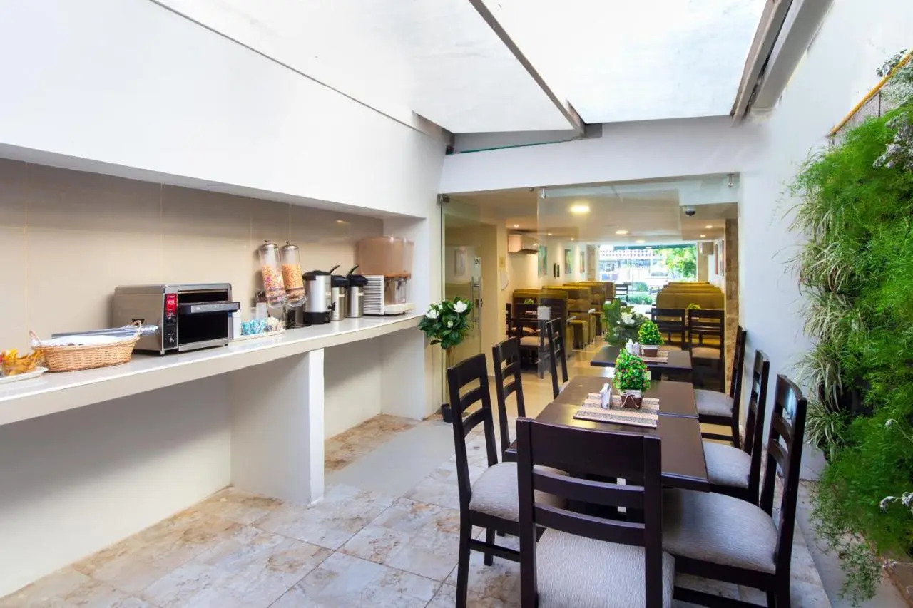 Photo - Hotel Avexi Suites By GEH Suites