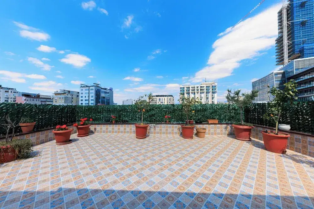 Foto - Syncron Rooftop City Centre Tirana