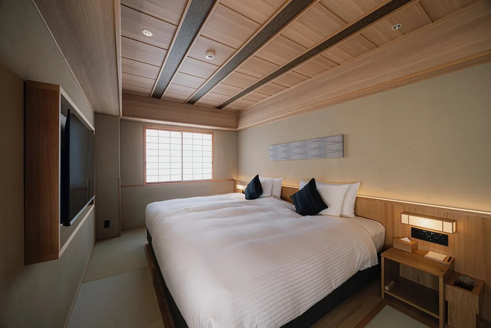 Photo - yugen kyoto shijo