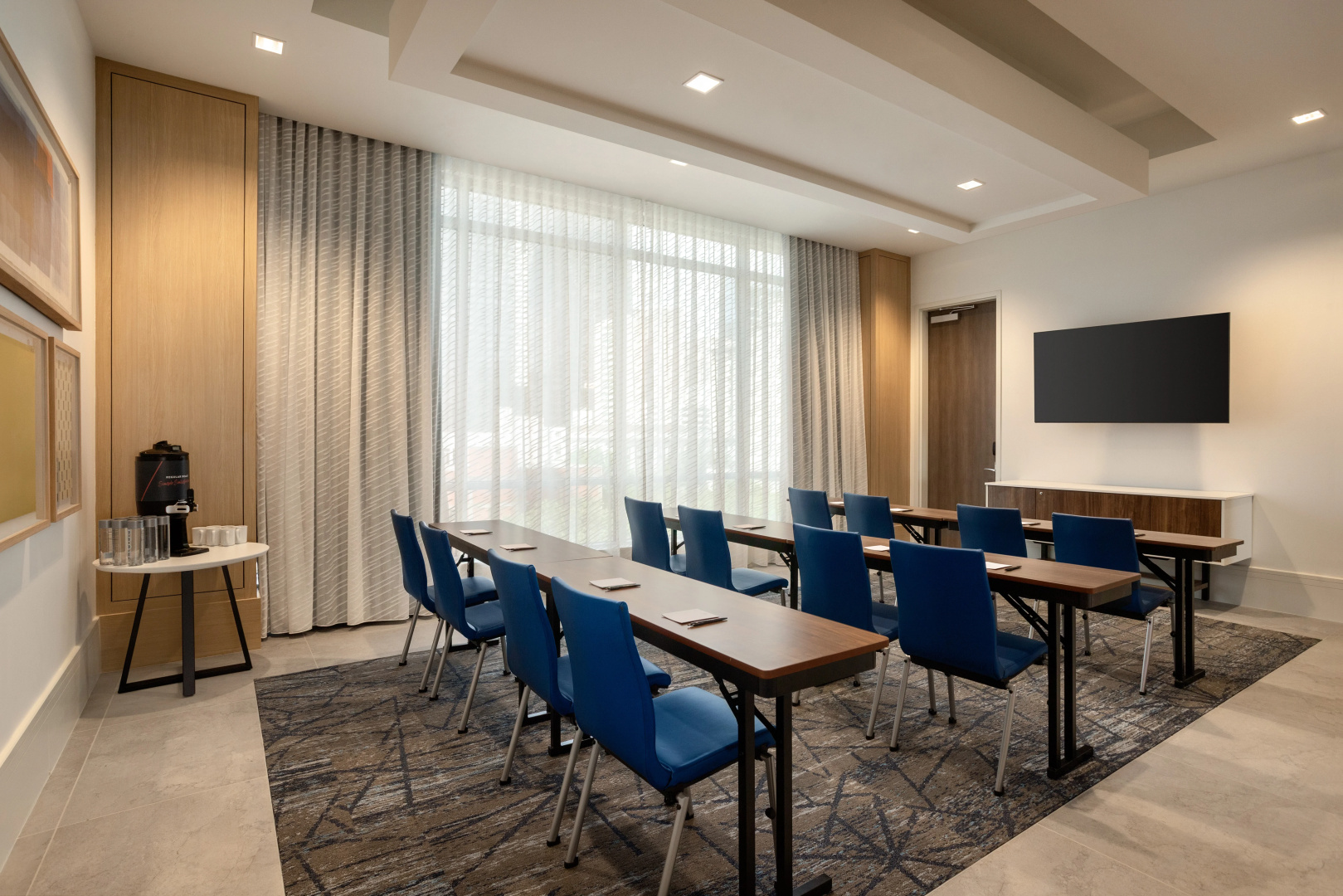 Photo - Staybridge Suites Houston Downtown by IHG