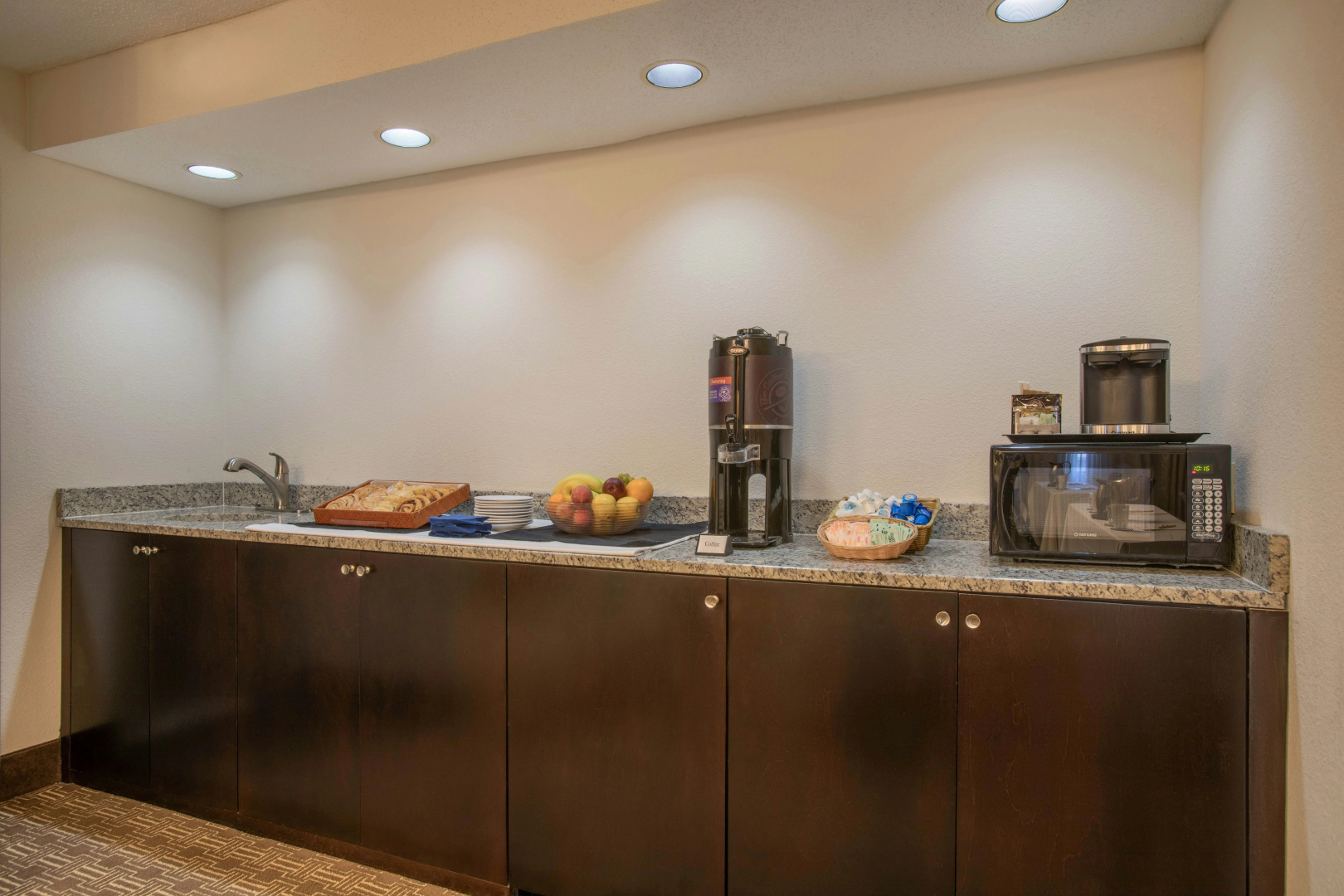 Foto - DoubleTree Suites by Hilton Nashville Airport