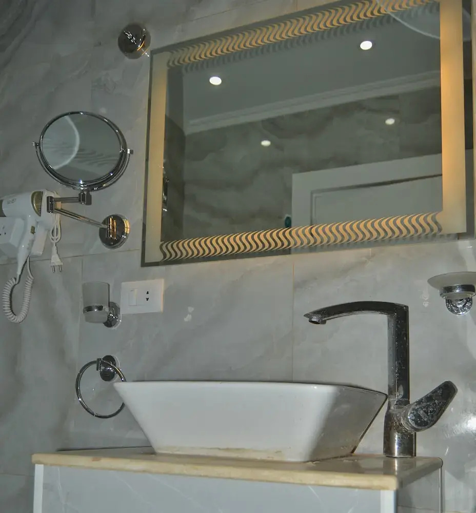 Photo - Maria Pyramids House