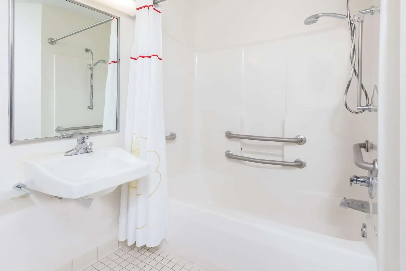 Foto - Suburban Studios Charlotte – Executive Park