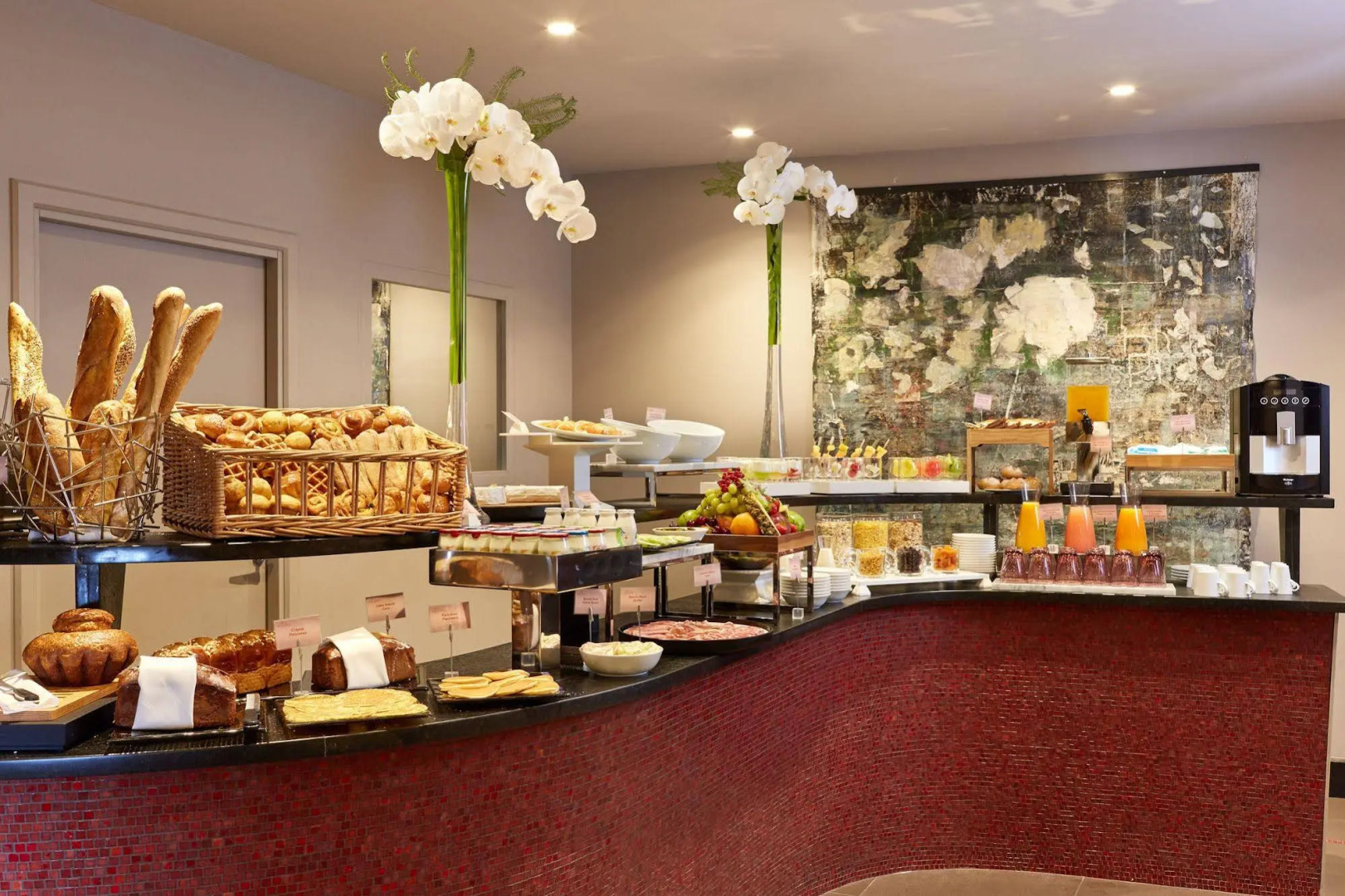 Photo - The One Alma Paris