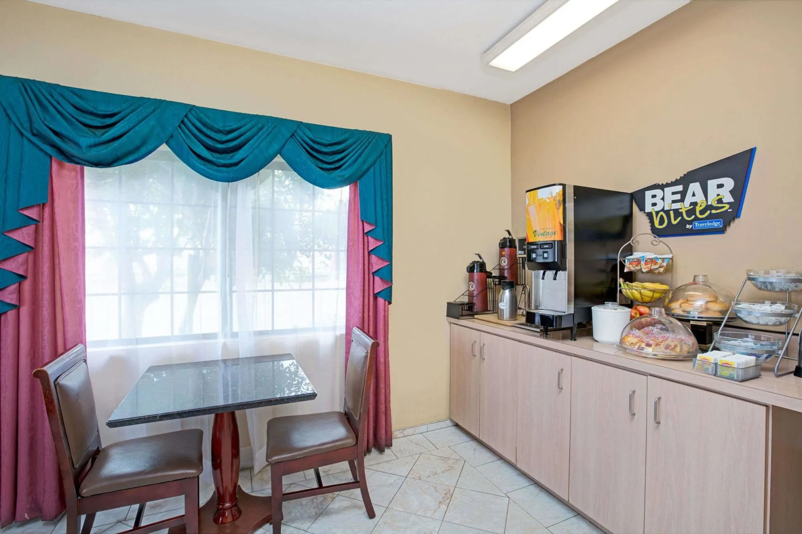 Foto - Travelodge by Wyndham Lynwood