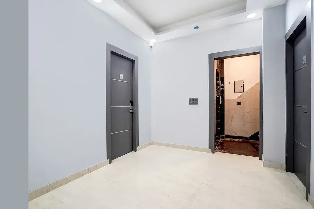 Photo - FabHotel The Royal - Nr Guru Govind Singh University
